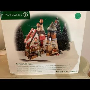 Like New Department 56 North Pole Series